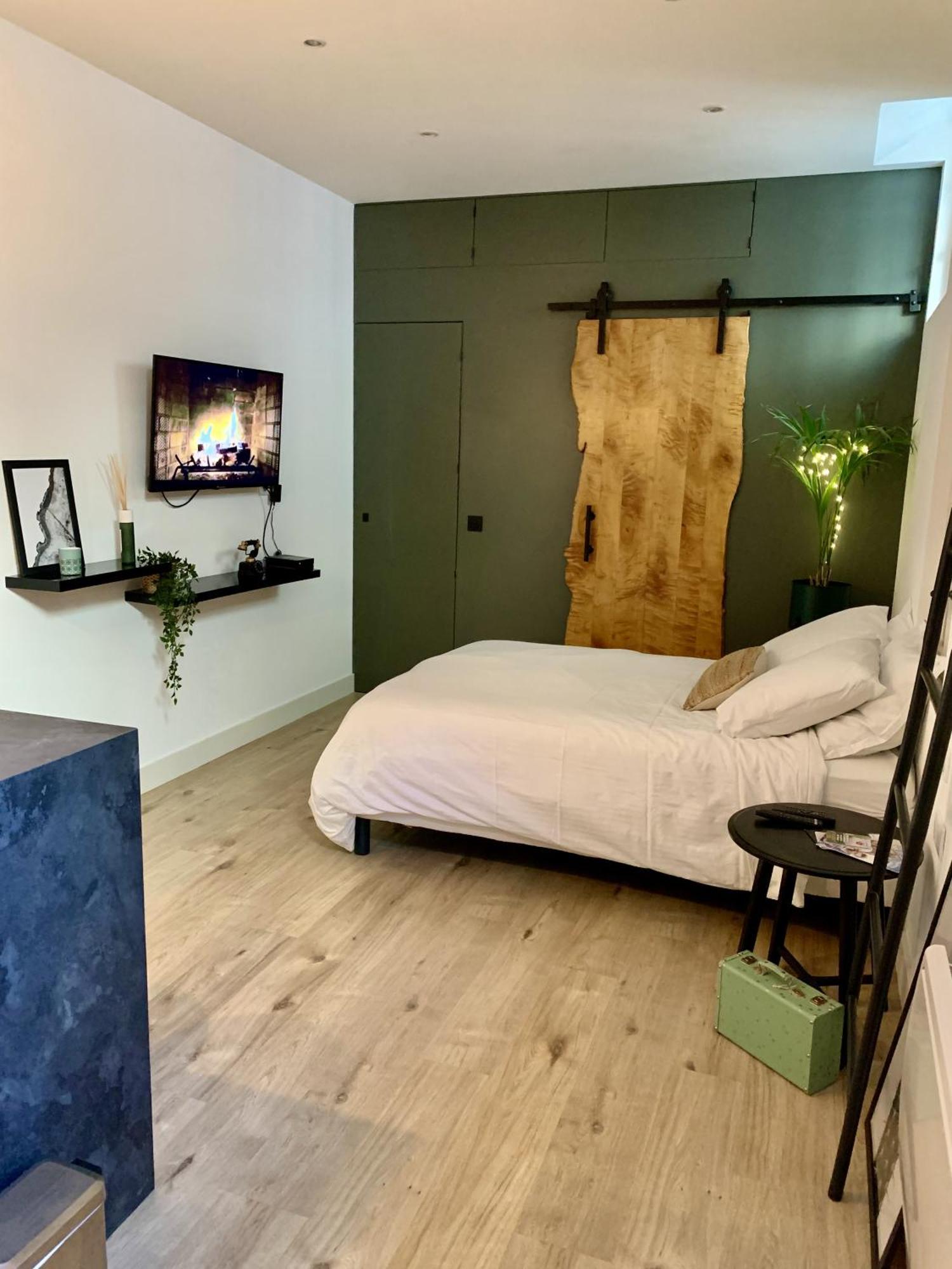 Tres Jolie Studio Hyper Centre Троа Екстериор снимка